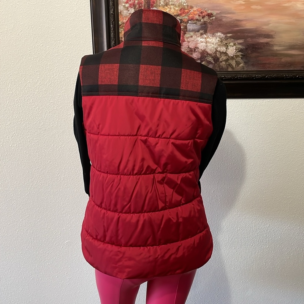Eddie Bauer Red Black Buffalo Checkered Quilted Puffer Vest Size Medium Pockets - Picture 3 of 15